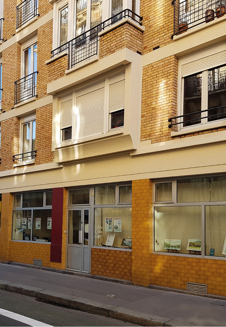 Photo de la facade de l'immeuble avant remplacement des devantures